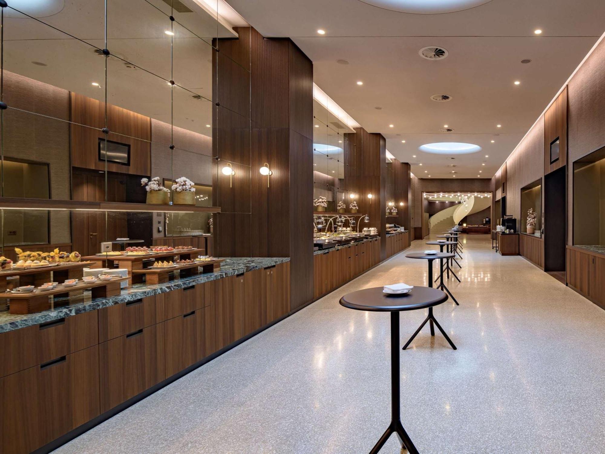 Hotel Moevenpick Basilea